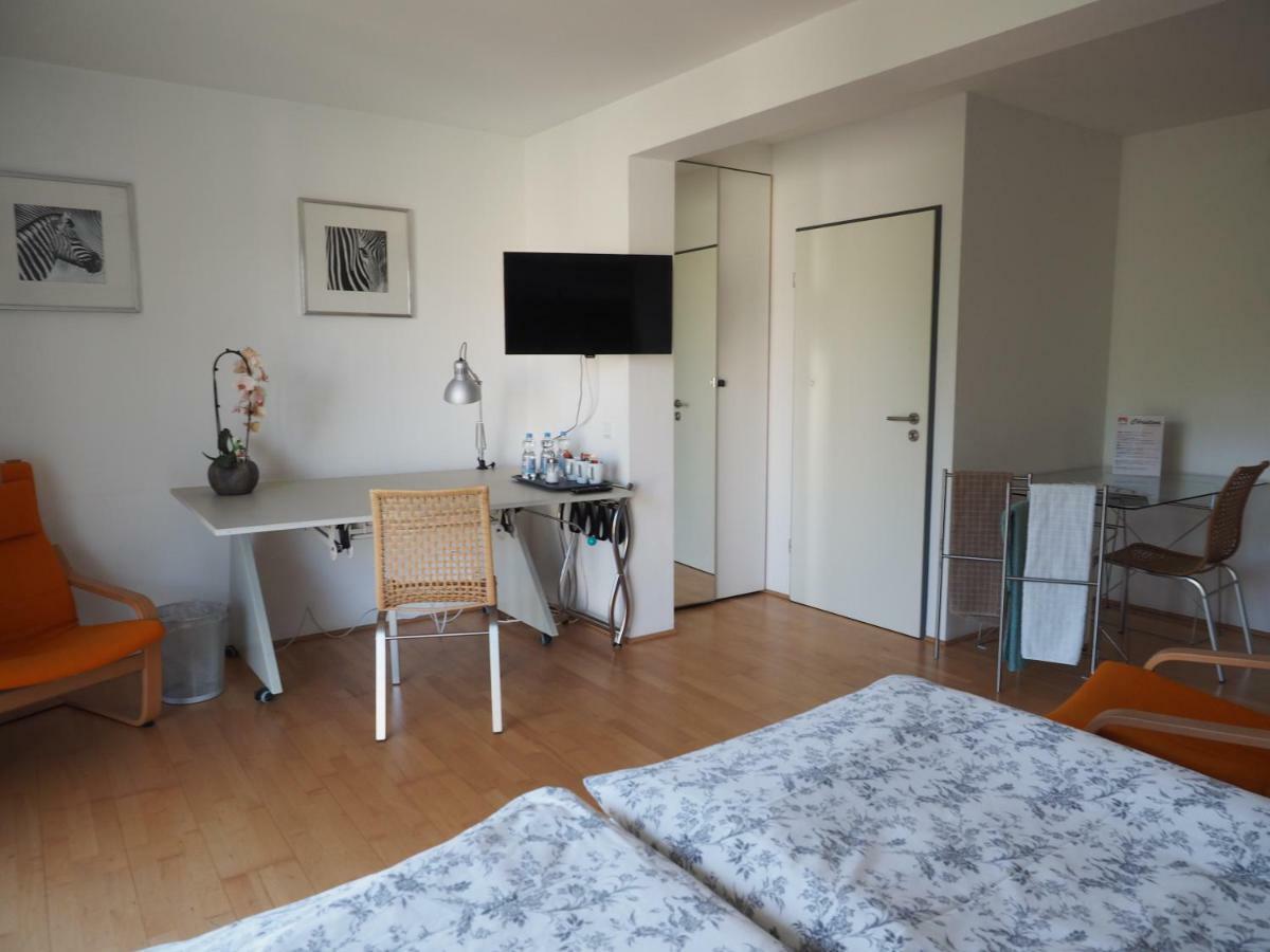 B8 - Just A Private Accommodation Düsseldorf Zewnętrze zdjęcie